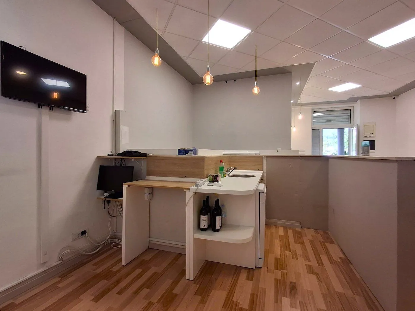 Rent, office space, 100m², Preko Morače, Podgorica