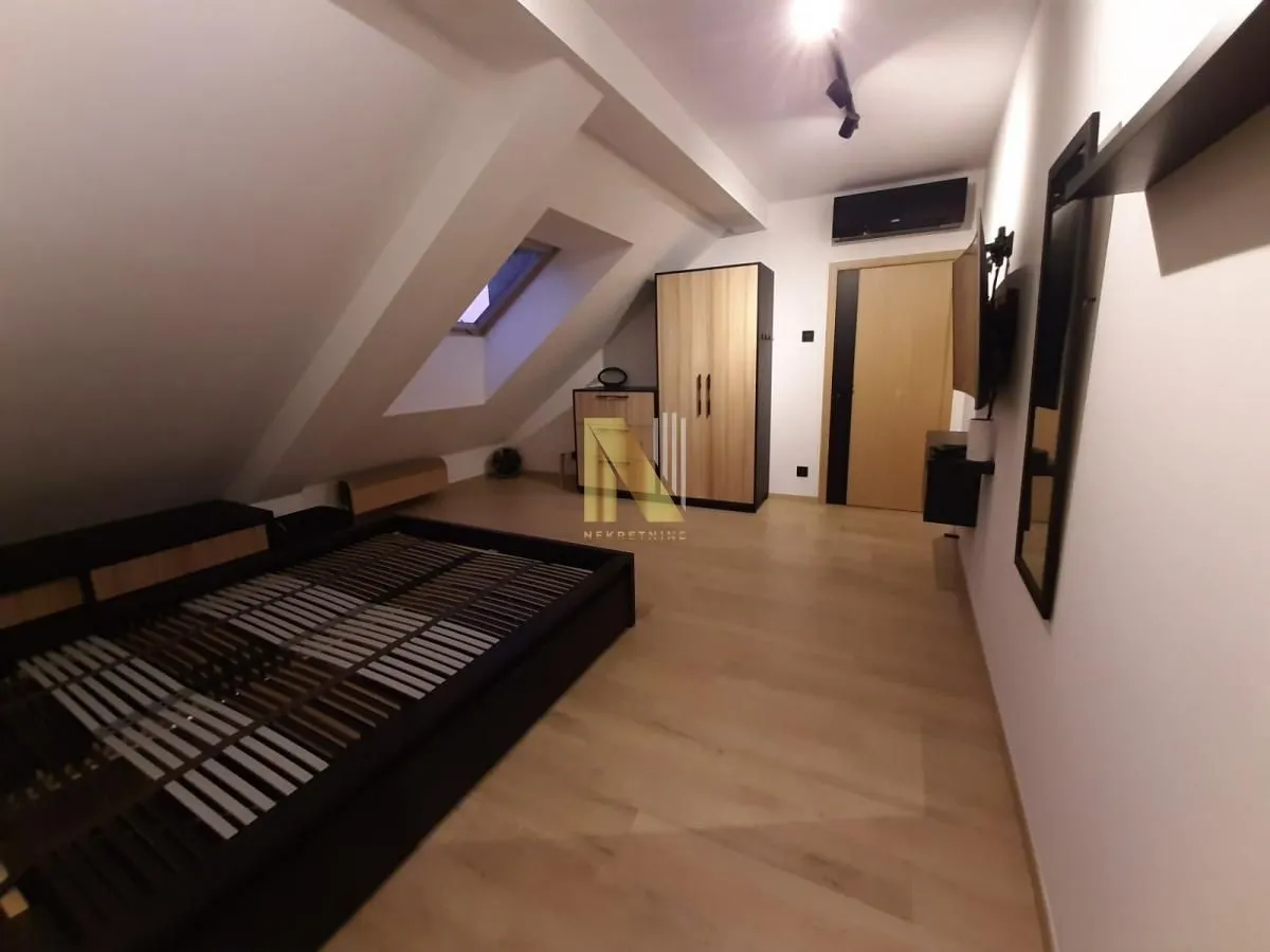 Prodaja, četvorosoban stan, 176m², Centar, Novi Sad