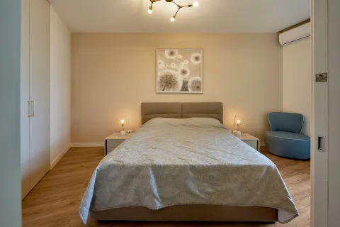 Rent, two bedroom apartment, 58m², Bečići, Budva - image 16