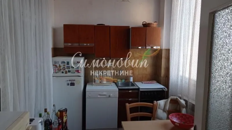 Prodaja, stan, 214m², Zemun Centar, Zemun Sve Podlokacije