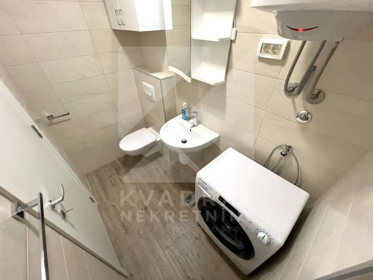 Rent, office space, 64m², City Kej, Podgorica
