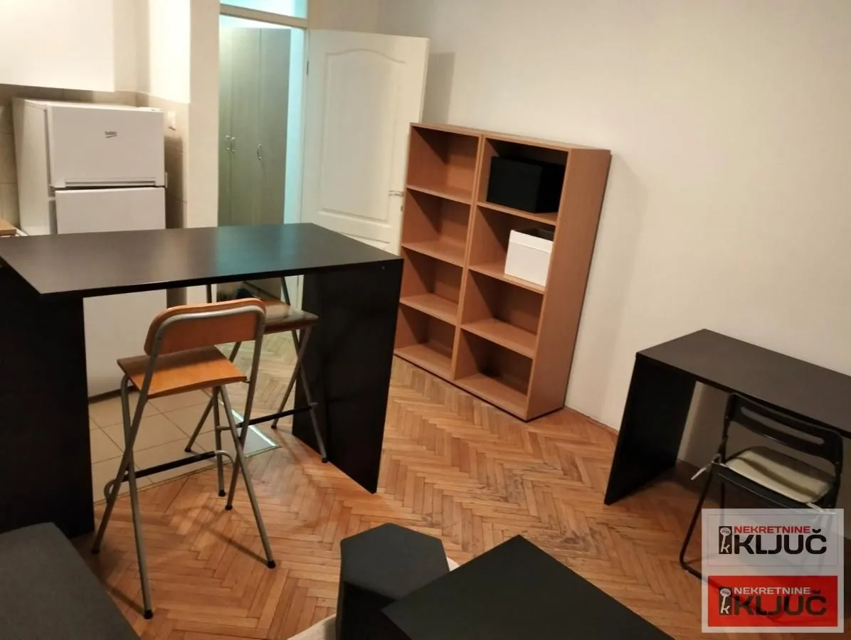 Izdavanje, garsonjera, 29m², Sajmište, Novi Sad