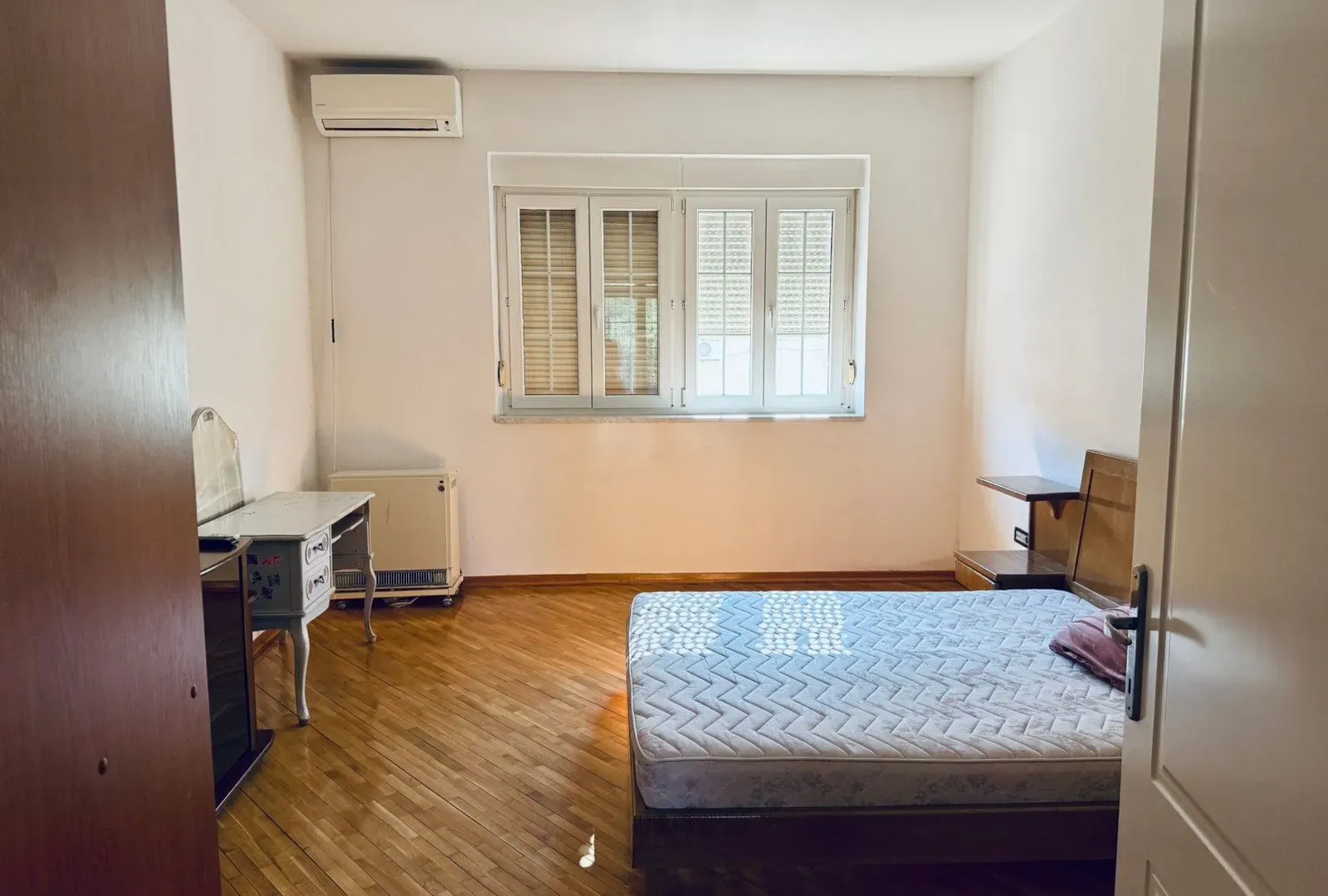 Izdavanje, jednosoban stan, 50m², Centar, Podgorica