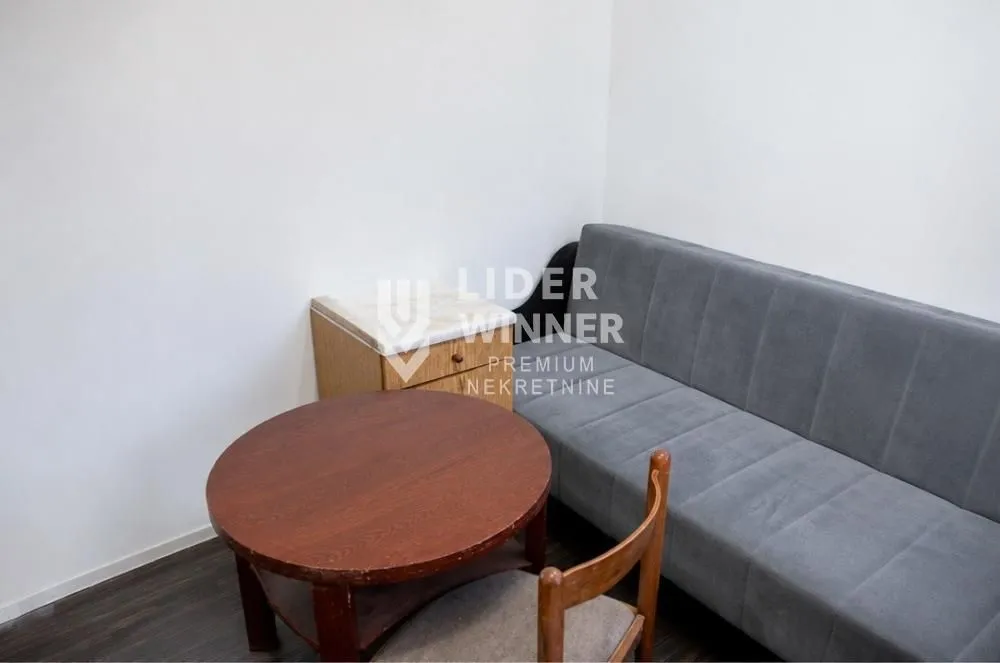 Prodaja, stan, 10m², Zemun Gornji Grad, Zemun Sve Podlokacije