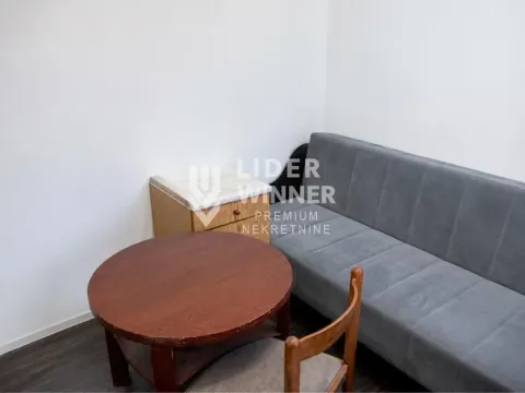 Prodaja, stan, 10m², Zemun Gornji Grad, Zemun Sve Podlokacije - image 2