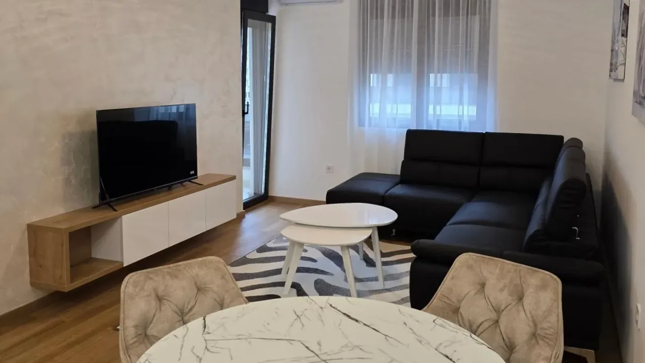 Izdavanje, jednosoban stan, 45m², City Kvart, Podgorica