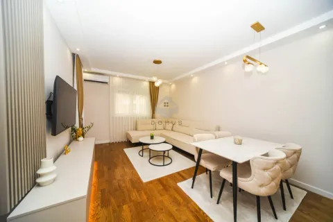 Prodaja, jednosoban stan, 45m², Stari Aerodrom, Podgorica - image 3