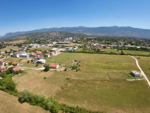 Zemljište in Glavica