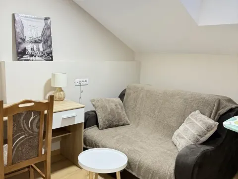 Izdavanje, trosoban stan, 90m², Zvezdara Sve Podlokacije, Beograd - image 13