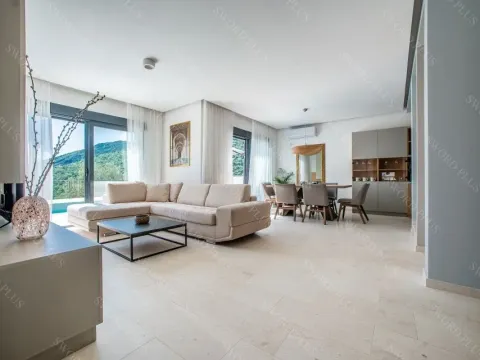 Prodaja, kuća, 160m², Centar, Budva - image 2