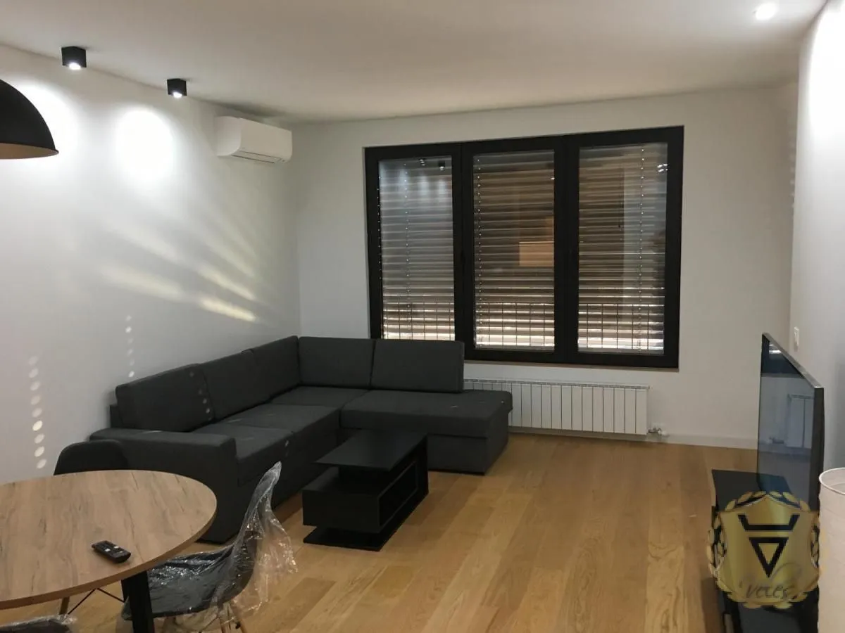 Izdavanje, dvosoban stan, 57m², Stari Grad, Beograd