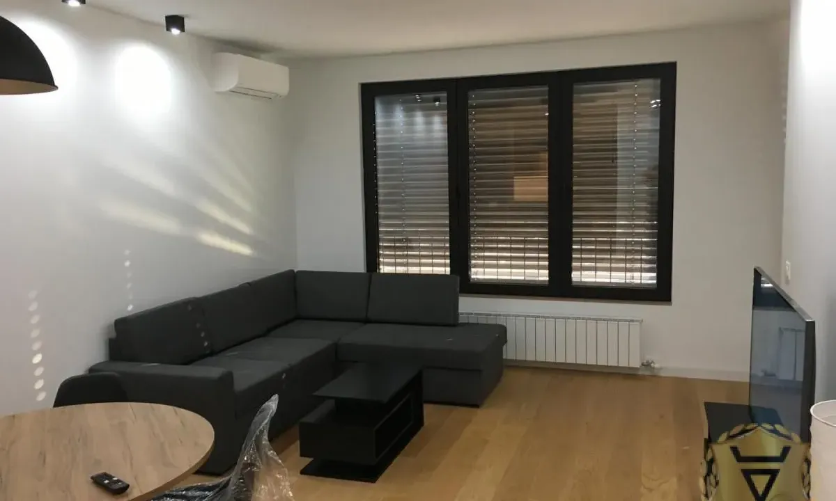 Izdavanje, dvosoban stan, 57m², Stari Grad, Beograd