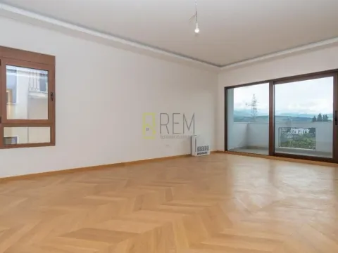 Prodaja, trosoban stan, 142m², Gorica C, Podgorica - image 13