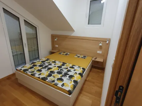 Rent, three bedroom apartment, 120m², Centar, Tivat - image 5