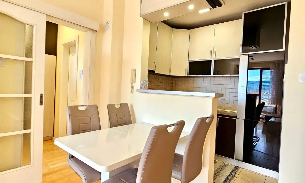 Izdavanje, jednosoban stan, 50m², Preko Morače, Podgorica