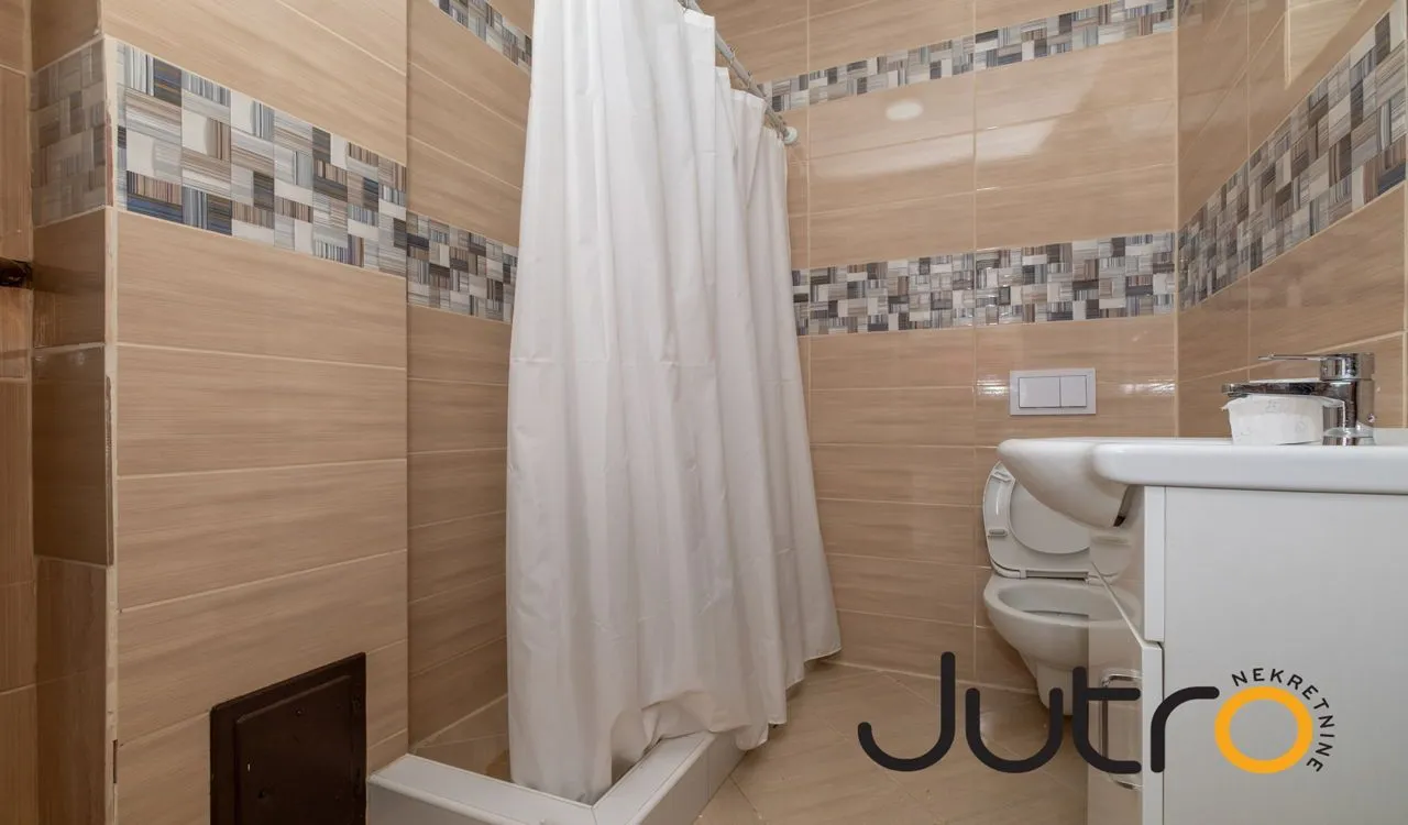 Izdavanje, kuća, 130m², Podgorica, Crna Gora
