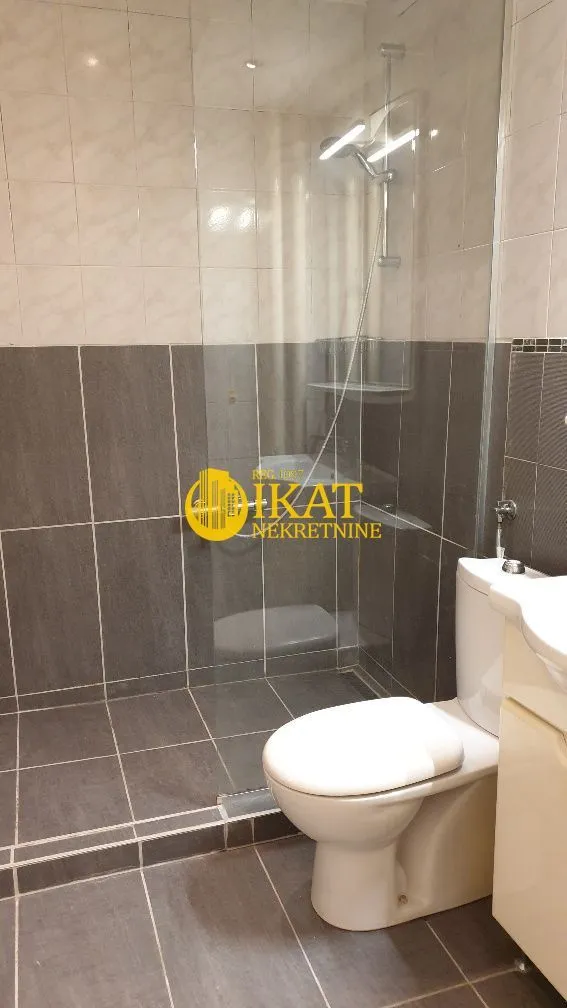 Rent, four bedroom apartment, 115m², Kalenić Pijaca, Vračar Sve Podlokacije
