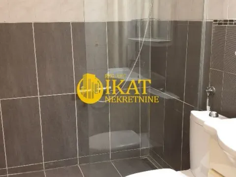 Izdavanje, četvorosoban stan, 115m², Kalenić Pijaca, Vračar Sve Podlokacije - image 6