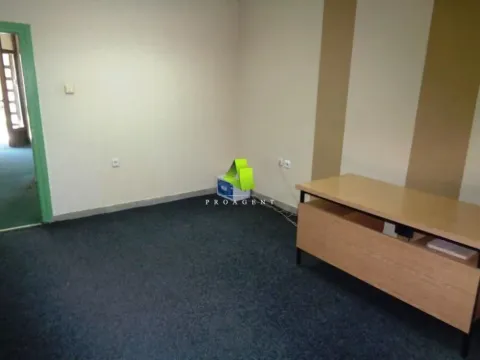 Izdavanje, poslovni prostor, 70m², Ledena Stena, Niš - image 9