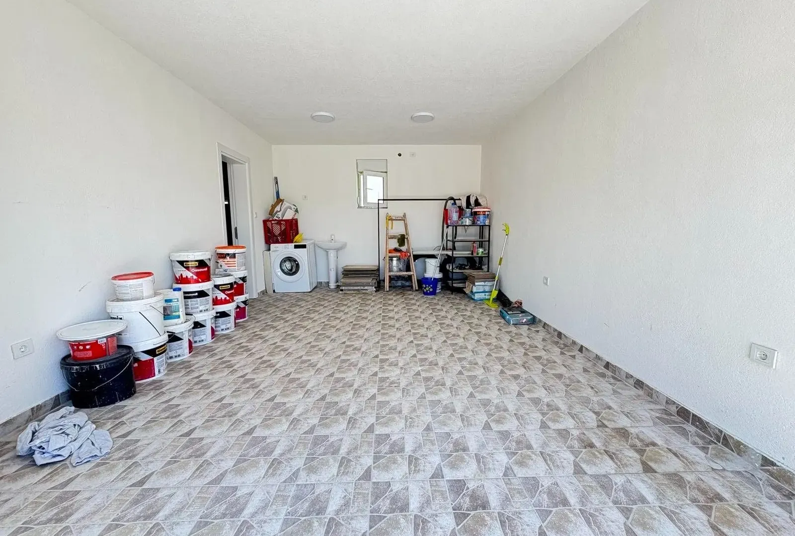 Rent, house, 170m², Zagorič, Podgorica