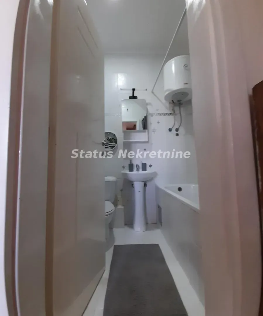 Prodaja, jednosoban stan, 42m², Centar, Novi Sad