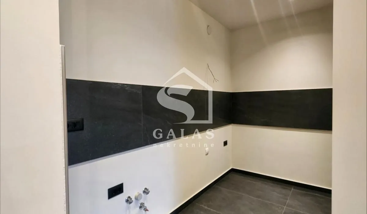 Sale, three bedroom apartment, 121m², Autokomanda, Voždovac Sve Podlokacije