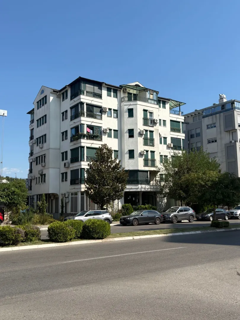 Izdavanje, jednosoban stan, 60m², Preko Morače, Podgorica