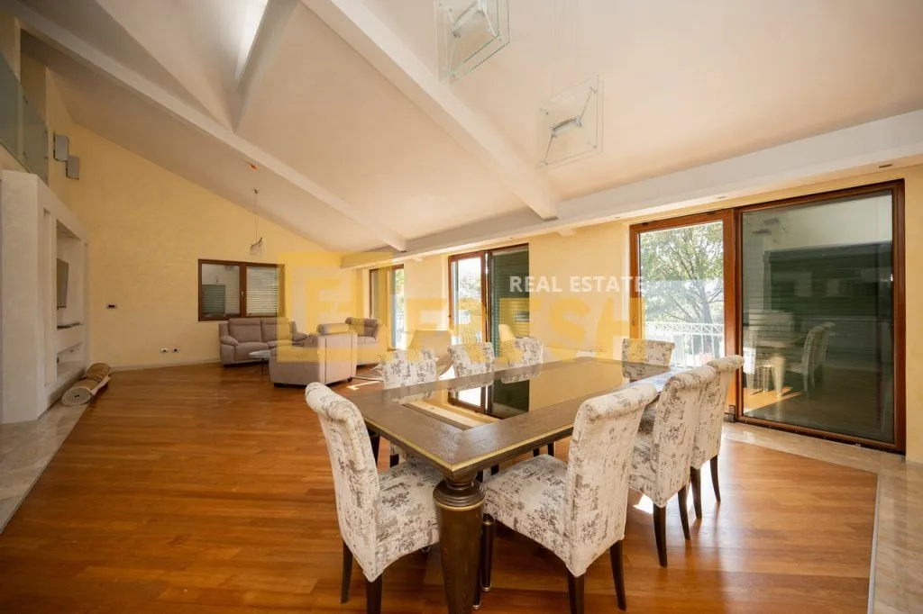 Rent, house, 380m², Mareza, Podgorica