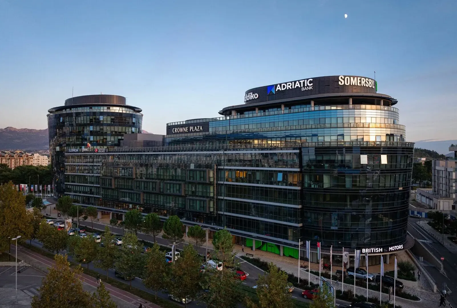 Prodaja, dvosoban stan, 106m², Kod Capital Plaze, Podgorica