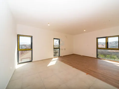 Prodaja, jednosoban stan, 45m², Zabjelo, Podgorica - image 2