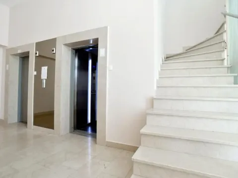 Prodaja, trosoban stan, 89m², Budva, Crna Gora - image 32