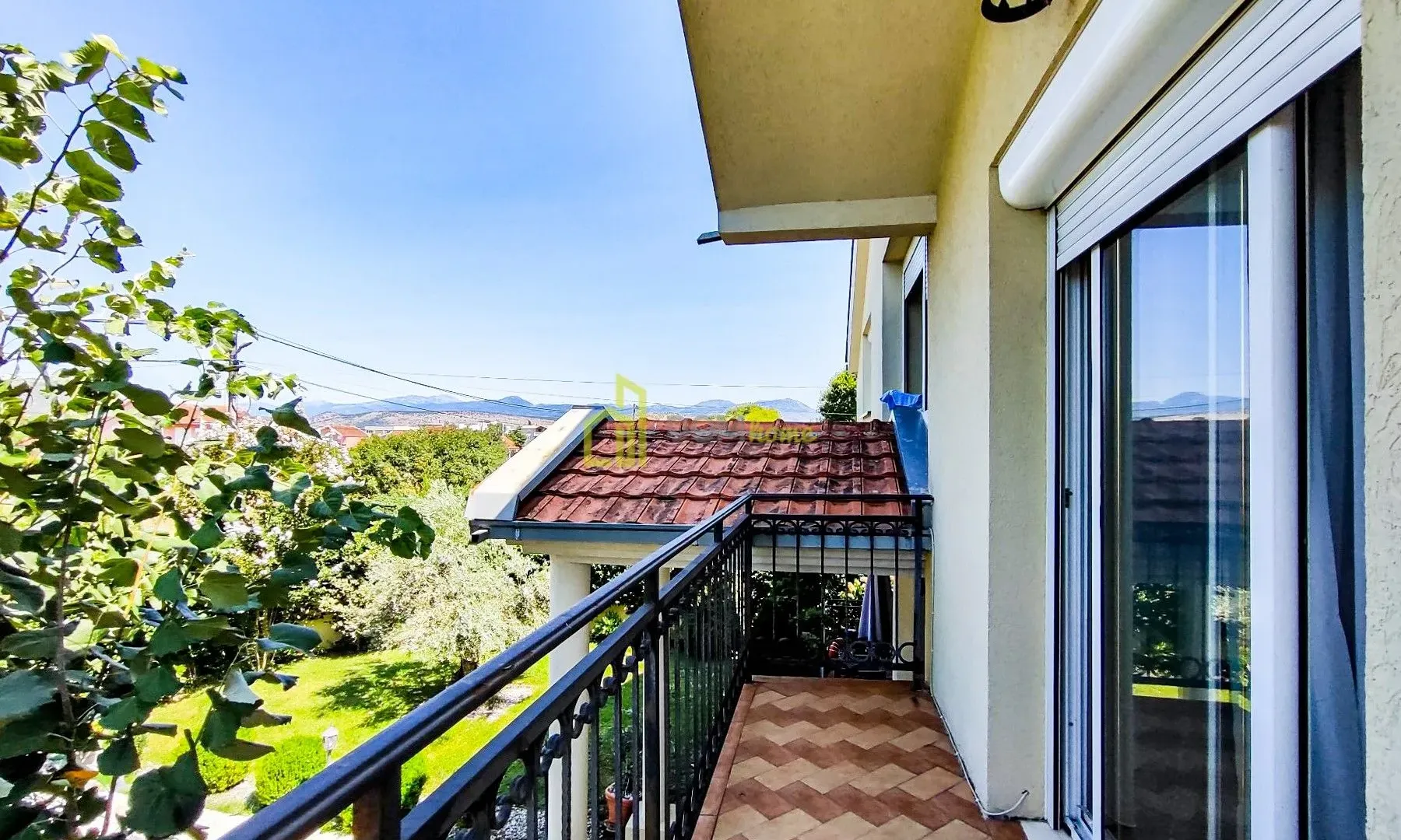 Rent, house, 250m², Donja Gorica, Podgorica