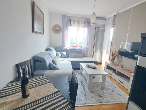 Rent, one bedroom apartment, 36m², Pobrežje, Podgorica - image 2