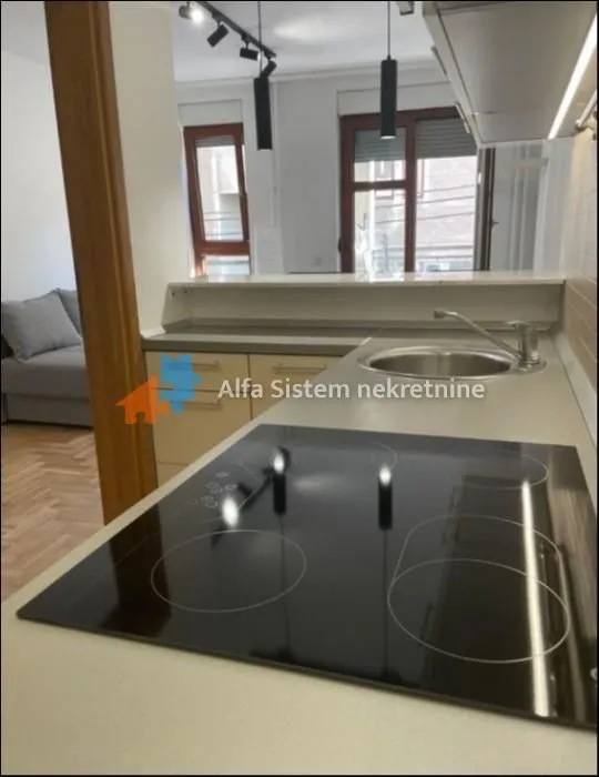 Rent, apartment, 36m², Kalenić Pijaca, Vračar Sve Podlokacije