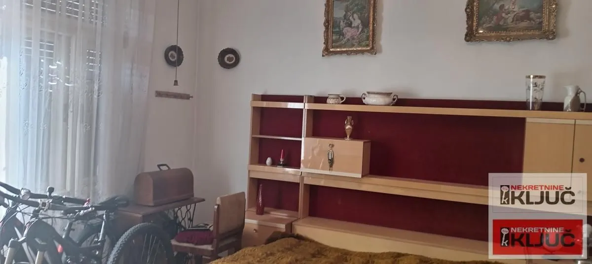 Prodaja, trosoban stan, 102m², Centar, Novi Sad