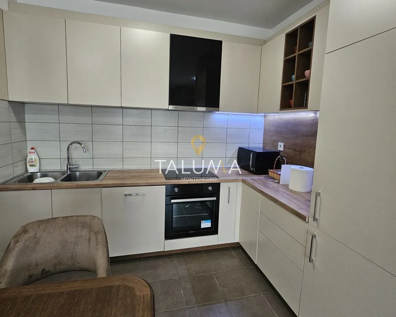 Izdavanje, dvosoban stan, 75m², City Kvart, Podgorica