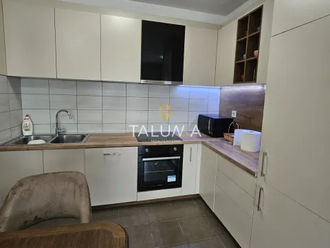 Izdavanje, dvosoban stan, 75m², City Kvart, Podgorica - image 4