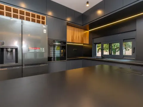 Rent, house, 180m², Gornja Gorica, Podgorica - image 3