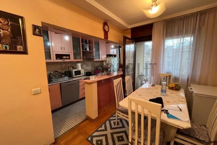 Sale, four bedroom apartment, 110m², Vukov Spomenik, Zvezdara Sve Podlokacije