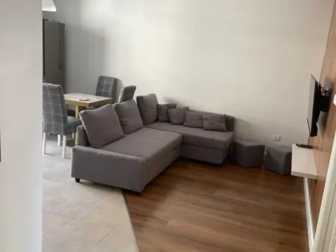 Izdavanje, dvosoban stan, 73m², Centar, Tivat - image 12