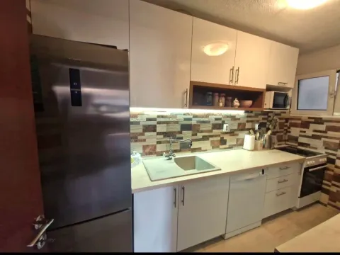 Izdavanje, jednosoban stan, 55m², Centar, Bar - image 5