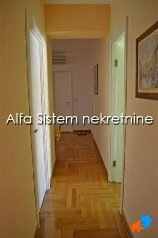 Rent, apartment, 230m², Čubura, Beograd