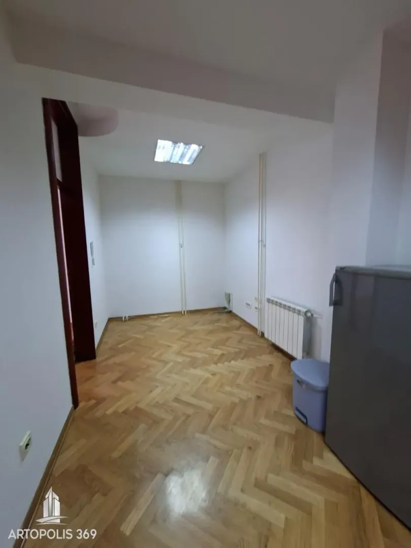 Rent, office space, 58m², Kalenić Pijaca, Vračar Sve Podlokacije