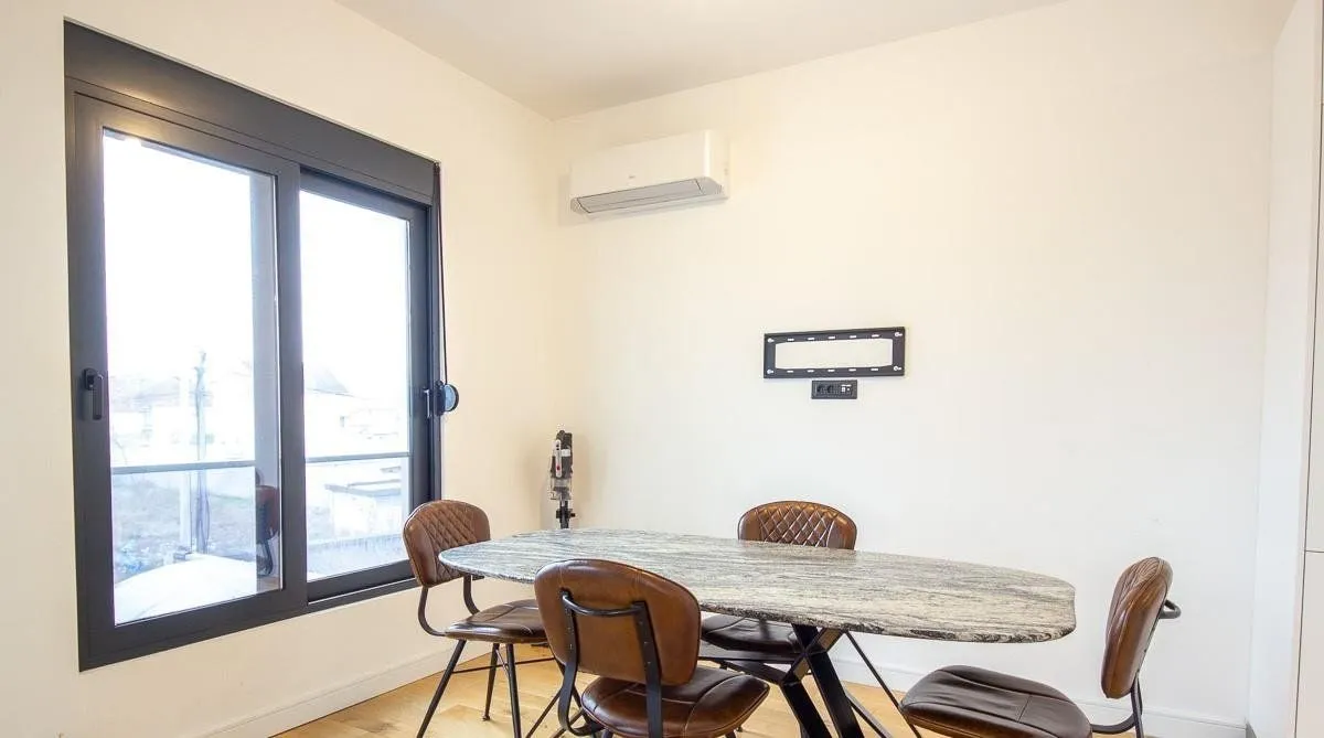 Rent, house, 180m², Gornja Gorica, Podgorica
