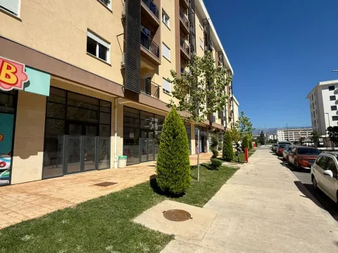 Izdavanje, poslovni prostor, 36m², New City, Podgorica - image 5