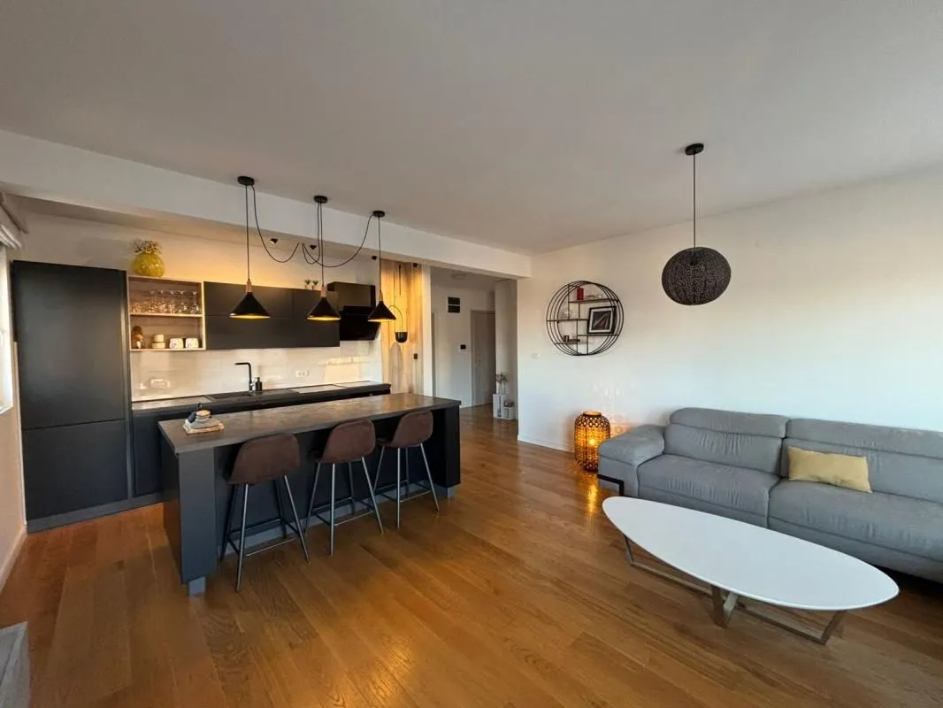 Prodaja, dvosoban stan, 70m², Central Point, Podgorica