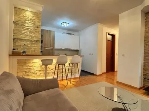 Prodaja, dvosoban stan, 52m², Stari grad, Novi Sad - image 2