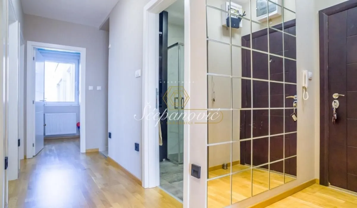 Sale, four bedroom apartment, 113m², Bulevar patrijarha Pavla, Novi Sad Sve Podlokacije
