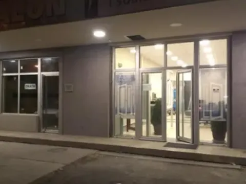 Izdavanje, poslovni prostor, 140m², Altina, Beograd - image 2