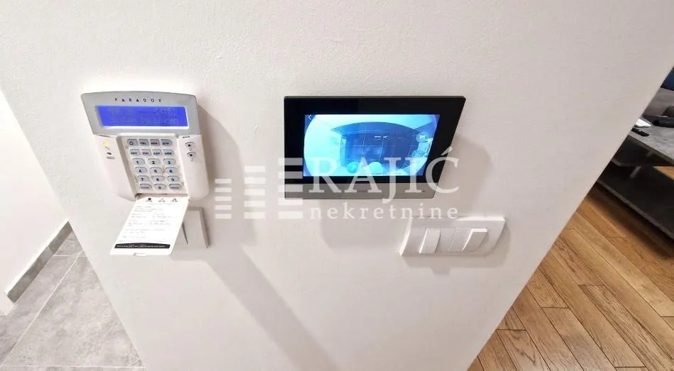 Rent, three bedroom apartment, 72m², Južni Bulevar, Vračar Sve Podlokacije